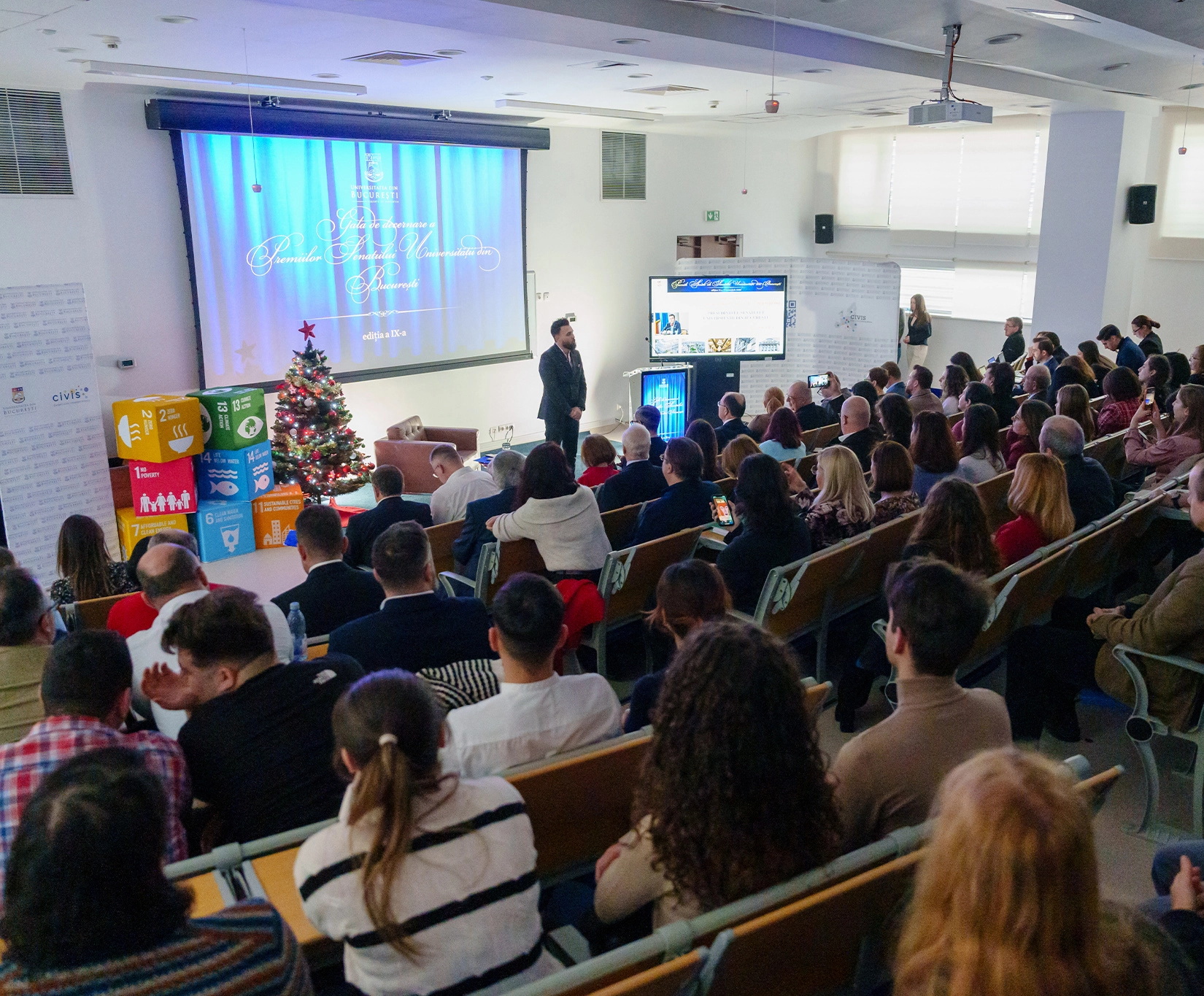 Cea de-a IX-a ediție a Premiilor Senatului UB și-a desemnat câștigătorii. Premii de peste 500.000 de lei pentru cei mai merituoși membri ai comunității academice